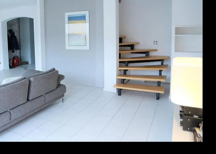 Appartamento Living .... Mit Grossem Garten .