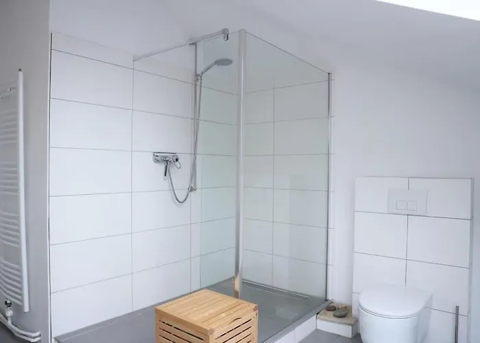 Living .... Mit Grossem Garten .