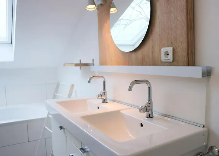 Living .... Mit Grossem Garten . Appartamento *